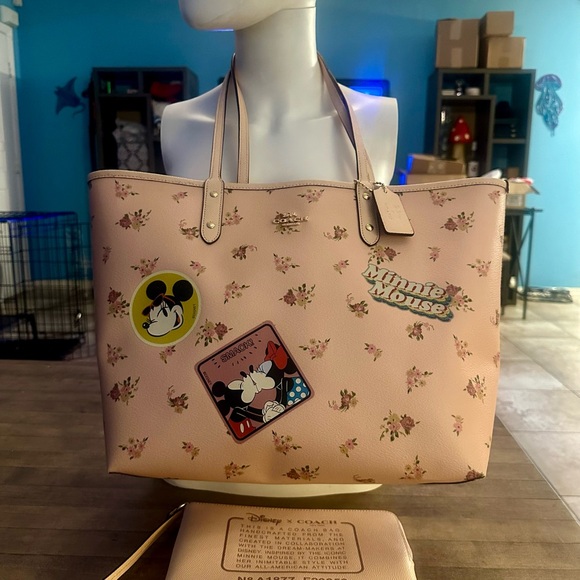 Coach X Disney Reversible Minnie Mouse Pink Patches City Zip Tote Bag Purse - Picture 3 of 16